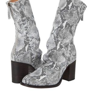 FREE PEOPLE Elle leather NWOT Snakeskin boots, size EU 38 (8-8 1/2)